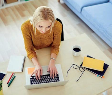 Teletravailler dans son salon