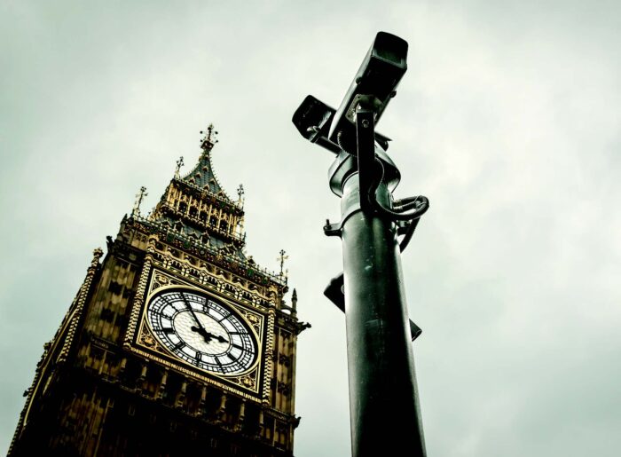 Caméras de vidéosurveillance devant BigBen