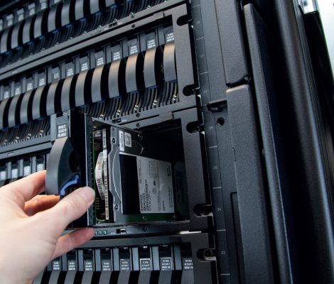 disques dans une baie de stockage
